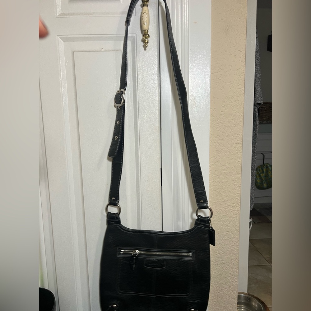 Coach Penelope Hippie crossbody Black Pebbled Leather Bag #F14679 - Picture 3 of 7